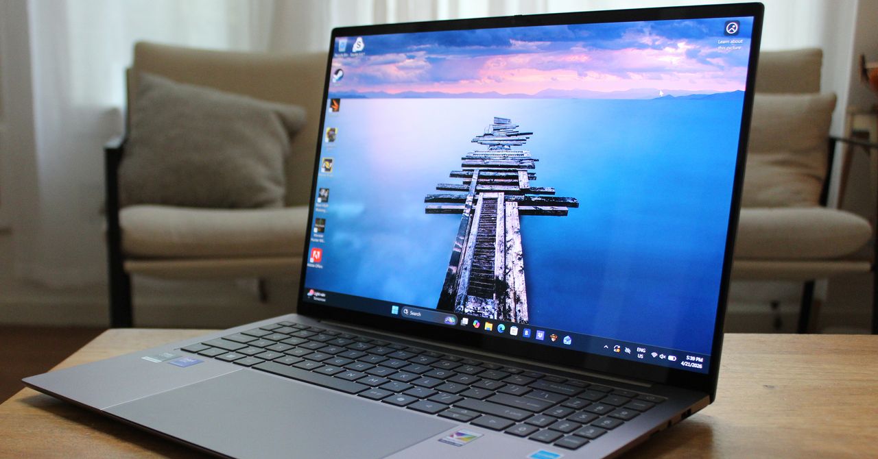Acer Swift 16 AI (2026) 리뷰: 손은 어디로 향해야 할까?